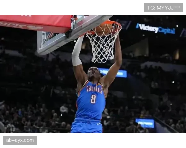 杰伦·威廉姆斯挡拆制造错位较上季三分效率提升